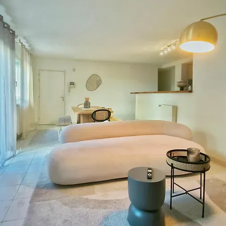 Appartamento Superbe Avec Jardin Quart Mazarin